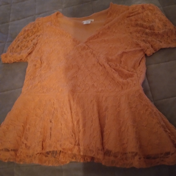 Women shirts - Picture 2 of 11